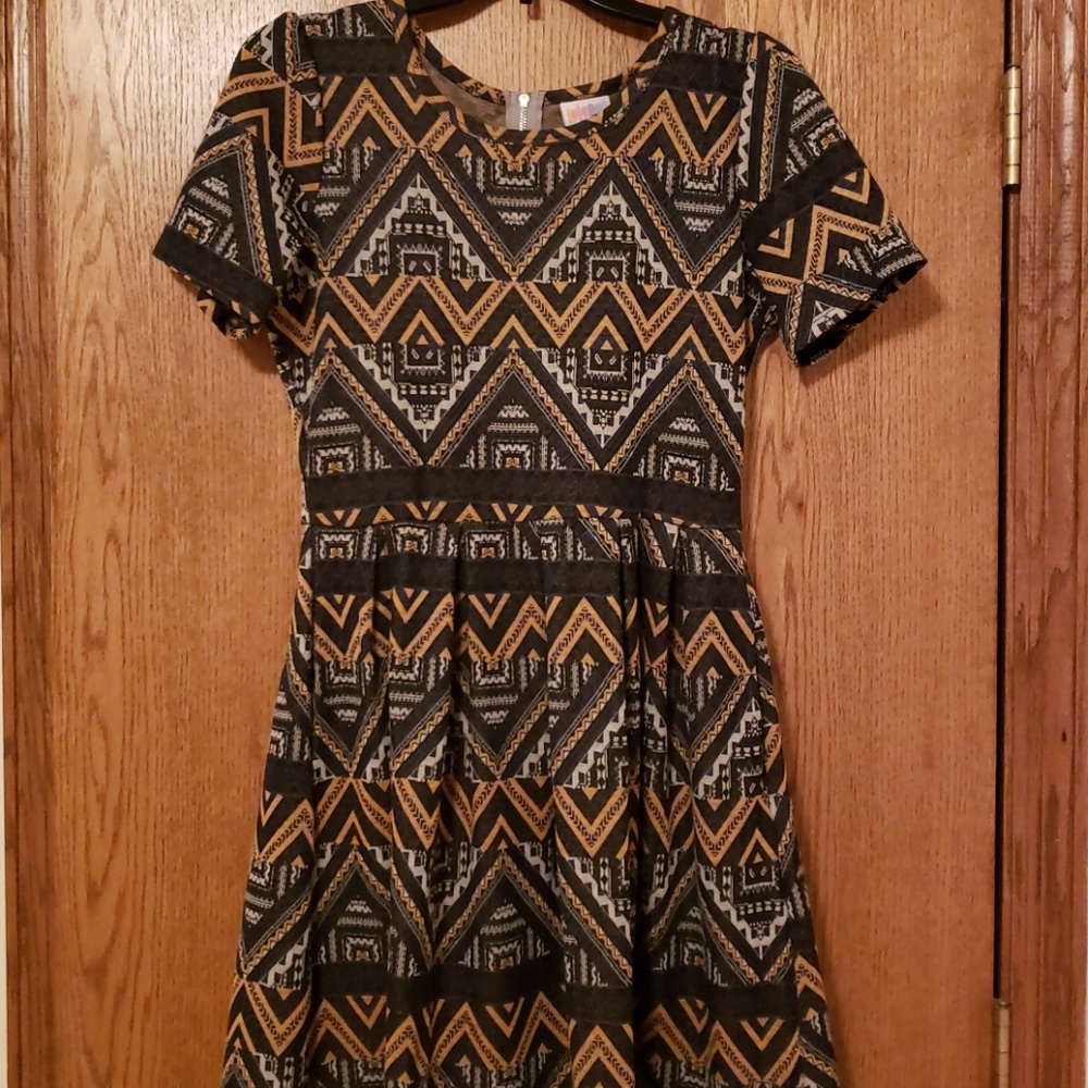 Lularoe Amelia printed dress